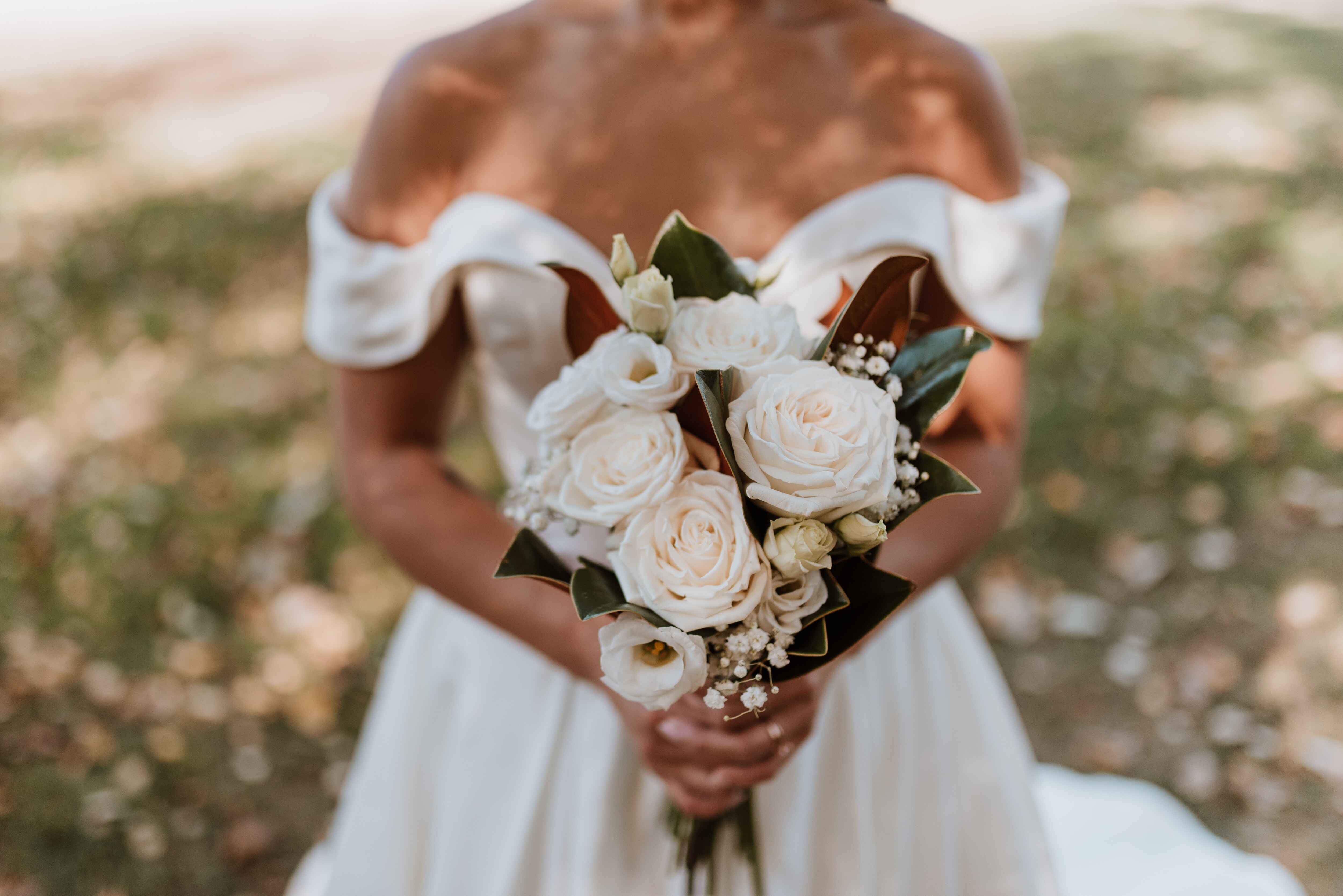 All white with Magolia Leaves